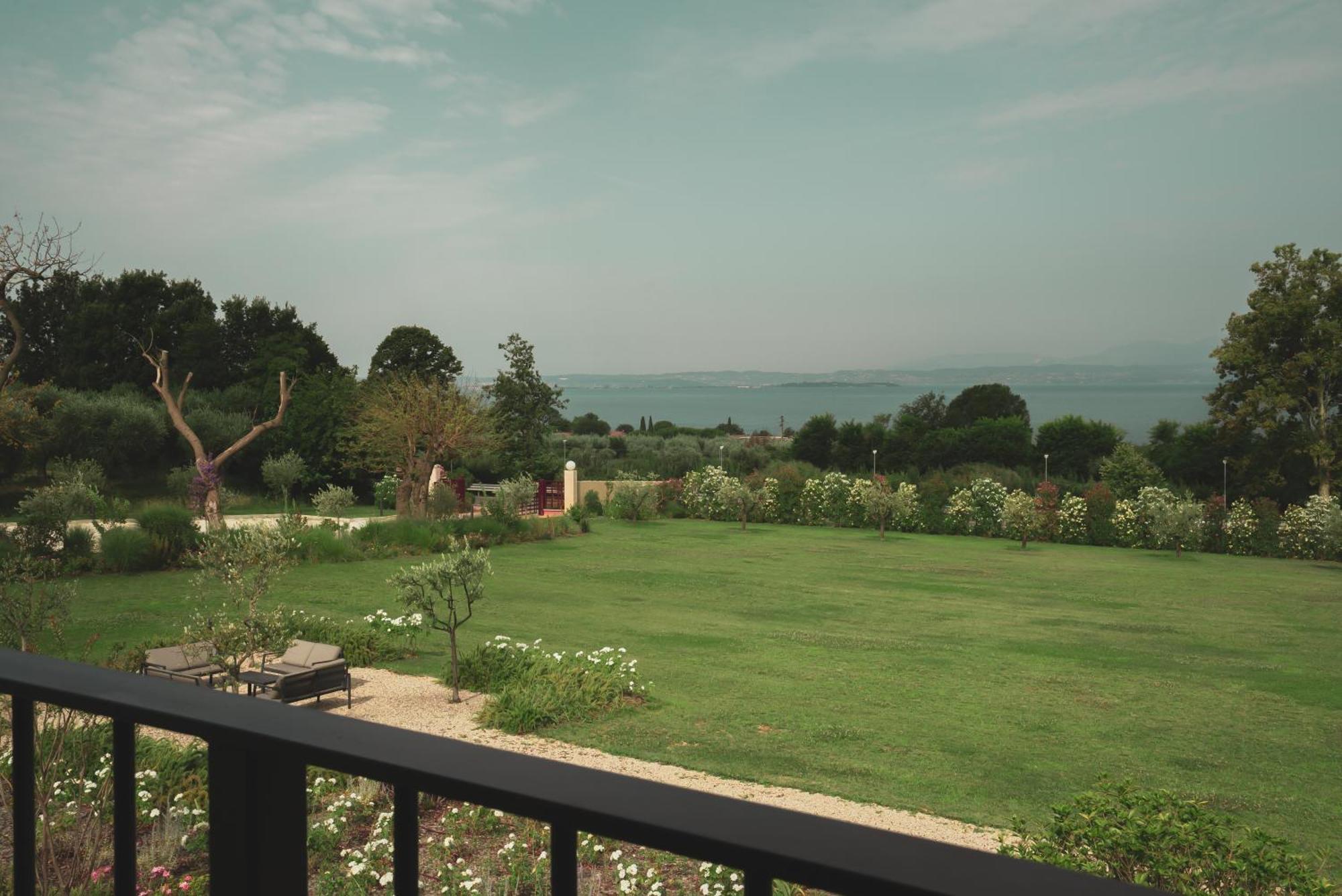 Hotel Natiia Relais - Adults Only Lazise Zimmer foto